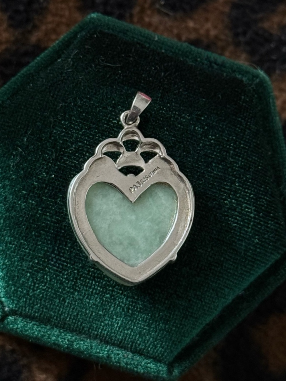 Heart shaped Jade pendant- s925 - Picture 2 of 2